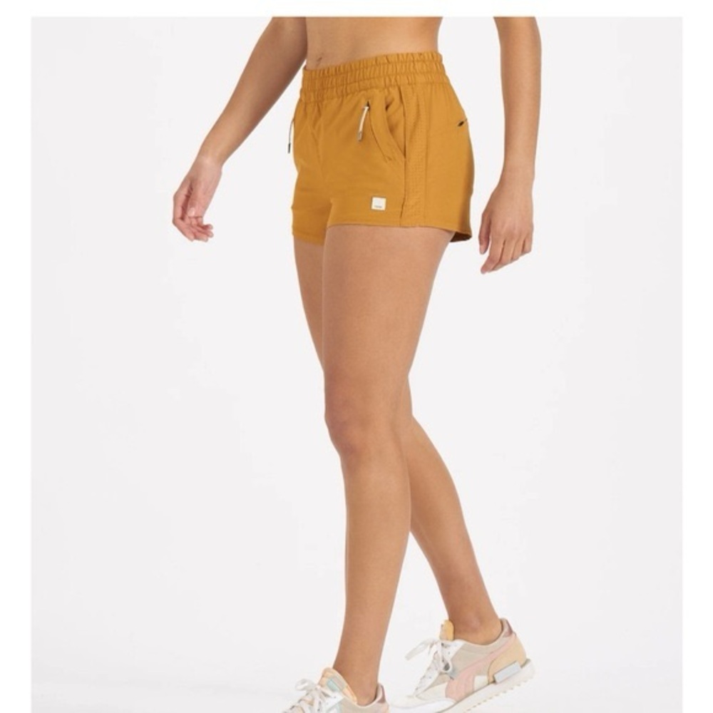 Vuori Women's Dash Shorts